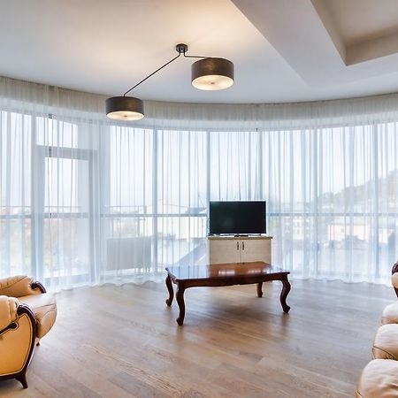 Leogrand Apartments Z Panoramoyu Lvova Екстериор снимка