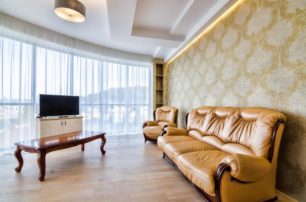 Leogrand Apartments Z Panoramoyu Lvova Екстериор снимка